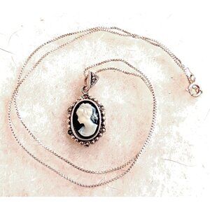 Cameo necklace black and white Sterling Silver (1149)